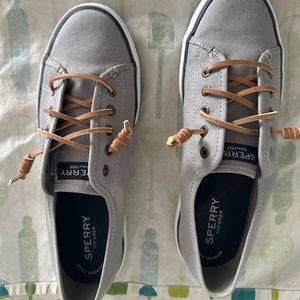 Sherry 8.5 ladies slip on sneakers